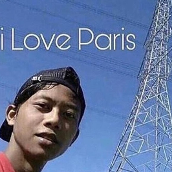 Meet your Posher, Ash - Picture 1 of 1